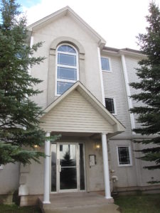 Apartments-For-Rent-in-Moncton-14-16-Everett-street-entrance